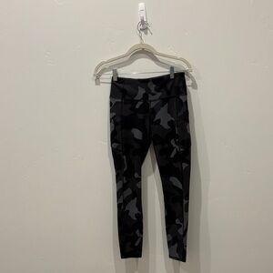 Athleta Women's Dark Camouflage Leggings